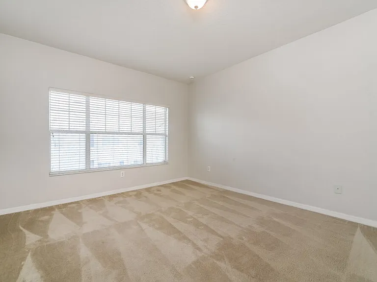 2460 Grand Central Pkwy #9 — Photo 14