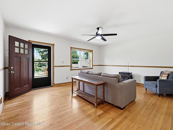 4th image of 7 Vincent Lane