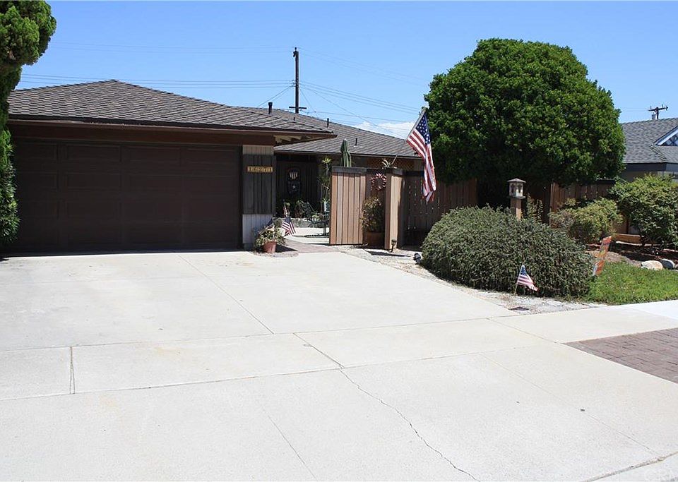 1st image of 16271 Landmark Dr