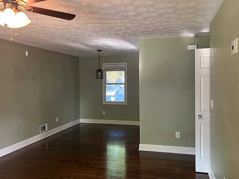 31 Dixon St — Photo 11