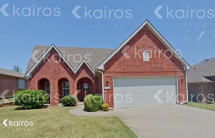 2421 Arbor Dr — Photo 1