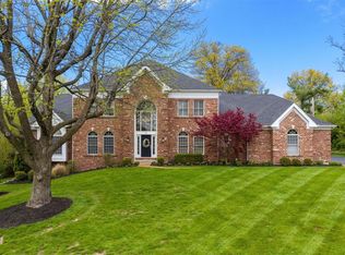 9 Ladue Mdws, Saint Louis, MO 63141