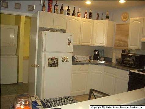 5th image of 132 Driggs St