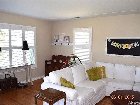 3rd image of 719 Grant Ave
