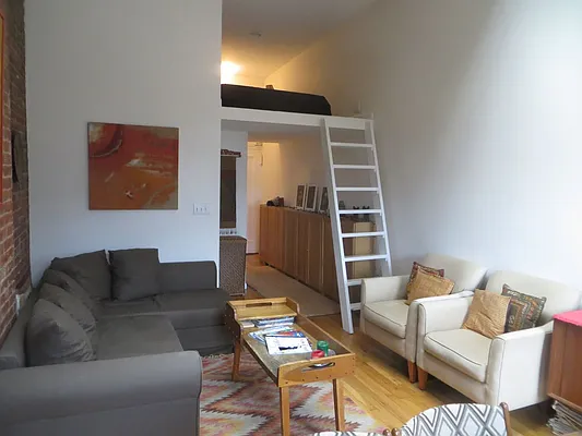 Rented by Performing Assets Corp | media 14