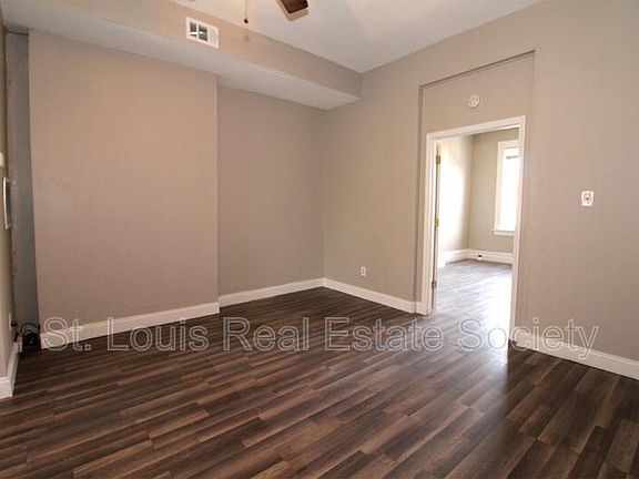 5th image of 2700 Chippewa St APT 2W