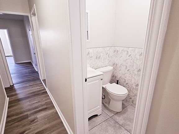 4th image of 426 S 17th St #2B