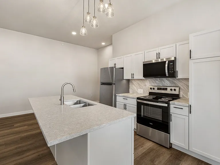 Ponderosa Apartments — Photo 32
