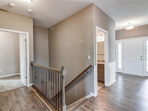 3rd image of 13886 Woodhawk Dr