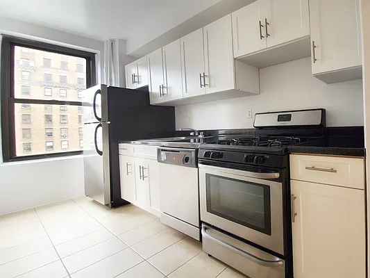 Rented by Corcoran | media 14