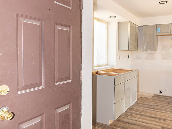 2nd image of 47 SW Eastern Ave APT 10