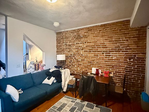 3rd image of 58 Westland Ave APT 18