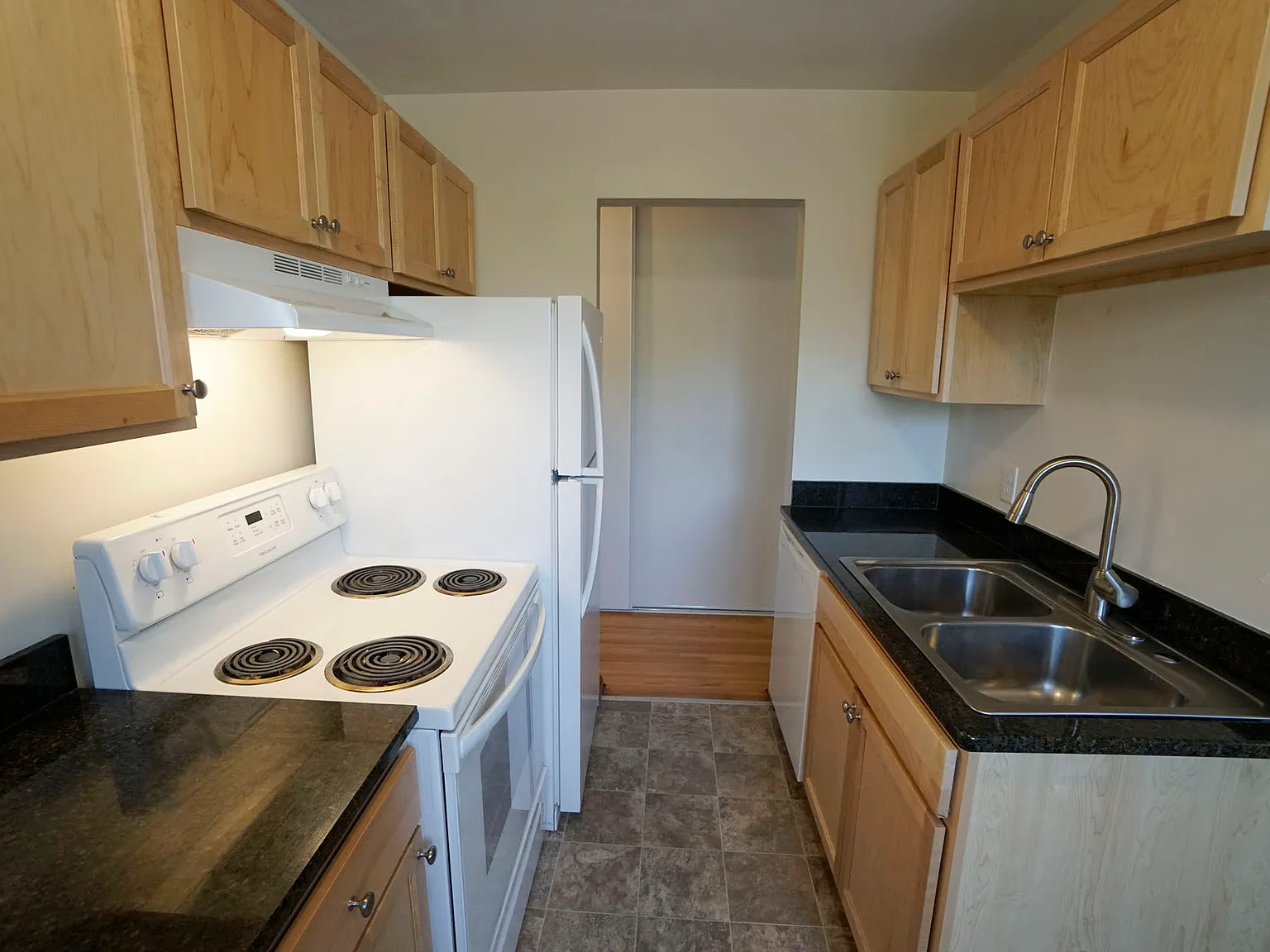 Como Lake Estates — Photo 3