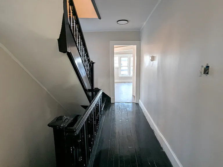 184 Buckingham St #2 — Photo 5