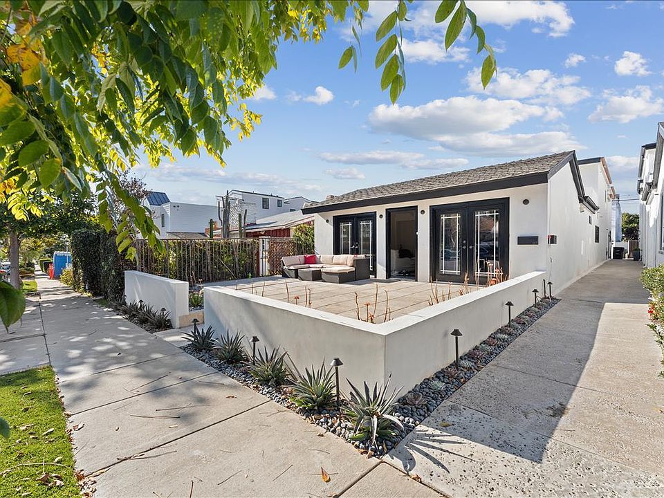 2nd image of 617 Poinsettia Ave #1