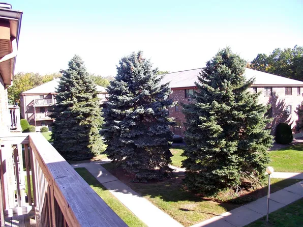 16 Mayberry Dr #C, Westborough, MA 01581