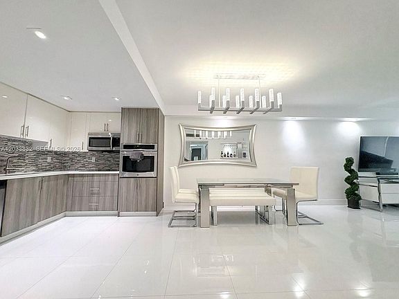 3rd image of 19380 Collins Ave APT 827