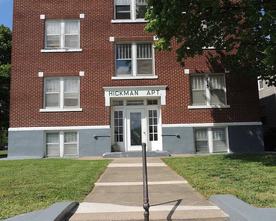 915 E ELM