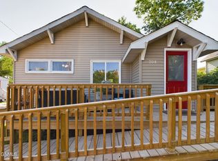 308 3rd St NW, Watford City, ND 58854