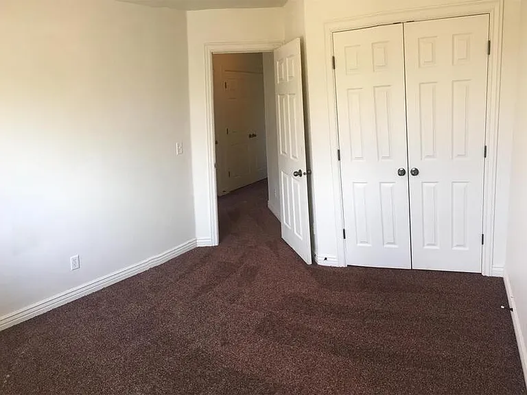 196 N 530th St E — Photo 14