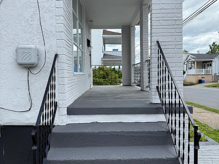 425 W Grace St — Photo 21