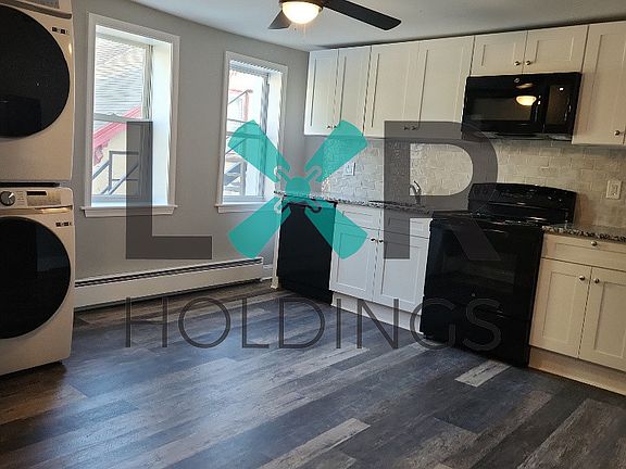 5th image of 17 E Elm St #4