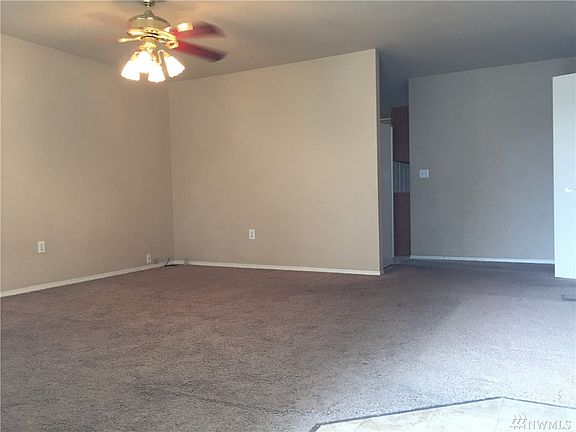 3rd image of 827 E 51st St