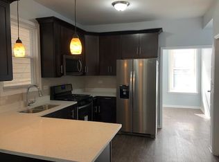 1736 W Melrose St #2, Chicago, IL 60657