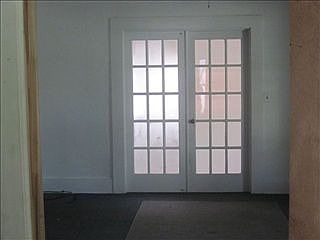 3rd image of 102 Jewett St
