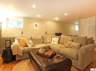 7 Somerset Ave, Garden City, NY 11530