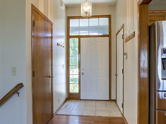 4th image of 2406 Aberdeen Dr