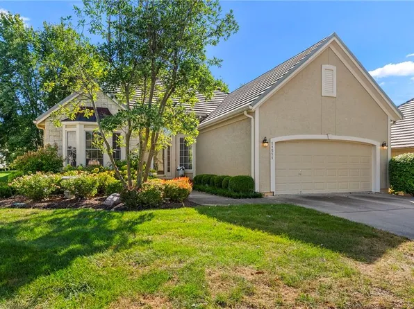11511 W 143rd Ter, Olathe, KS 66062