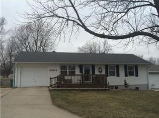 2504 Evergreen Ln, Saint Joseph, MO 64503