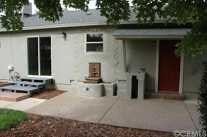 1609 Sheridan Ave — Photo 5
