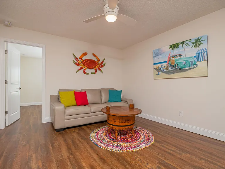 6832 Middleton Ave — Photo 42