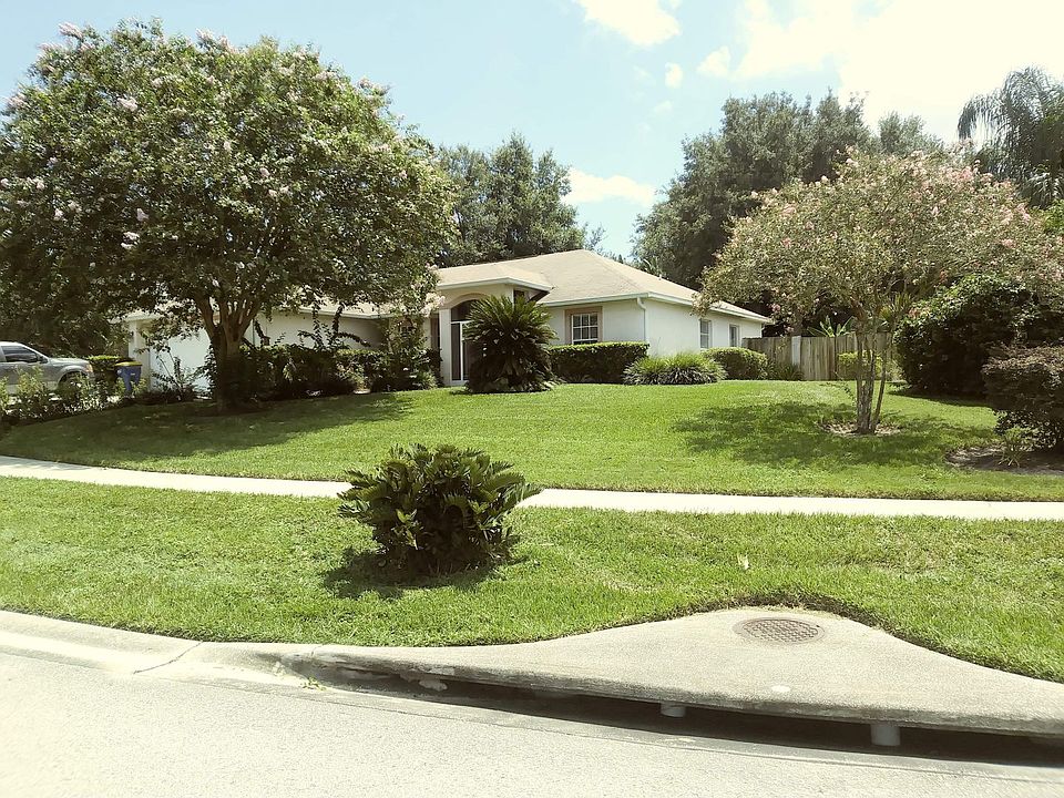 1st image of 900 Park Valley Cir