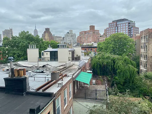 Rented by J PRESTON AND ASSOCIATES INC | media 23