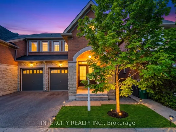55 Loftsmoor Dr, Brampton, ON L6R 3R3