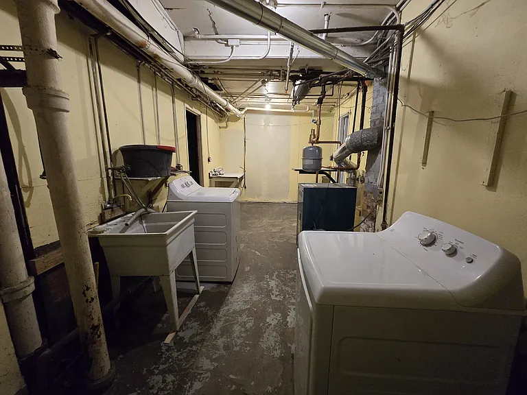 10 Lawndale St #2 — Photo 25