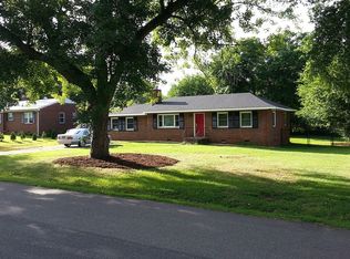 4042 Bellbrook Dr, North Chesterfield, VA 23237