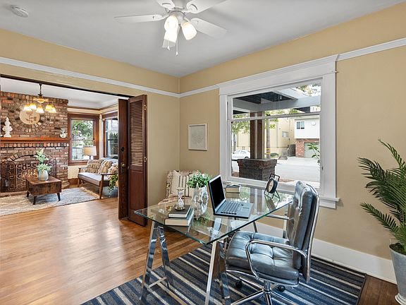4th image of 340 Newport Ave