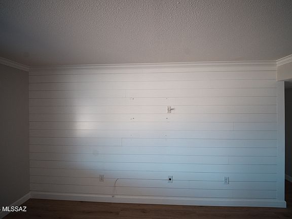 3rd image of 3140 W 8th St