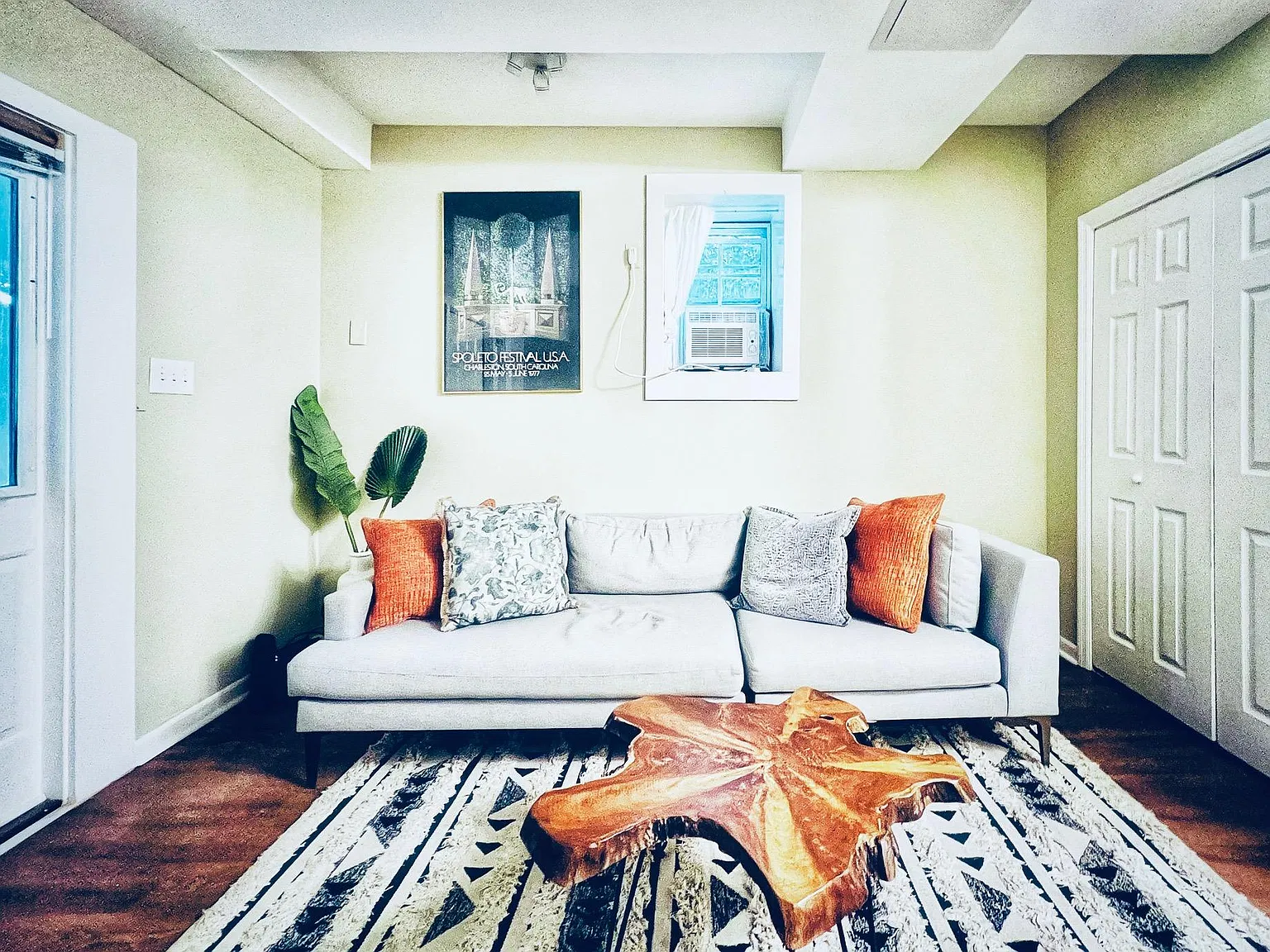 1 bed, 400 sqft, $1,280 — Photo 2