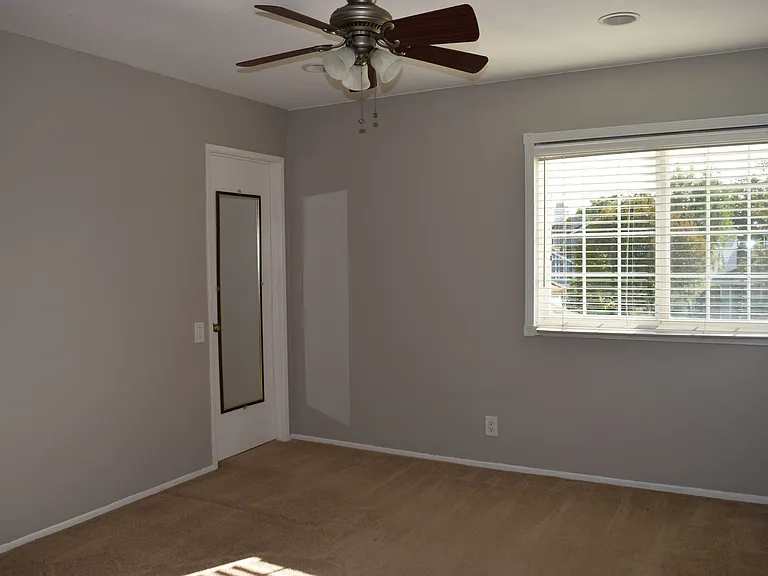 4450 Cedarglen Ct — Photo 19
