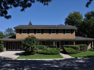 8009 W Church Ter, Niles, IL 60714