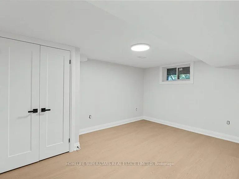 855 Garth St #LOWER — Photo 7