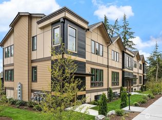 7528 215th St SW #101, Edmonds, WA 98026