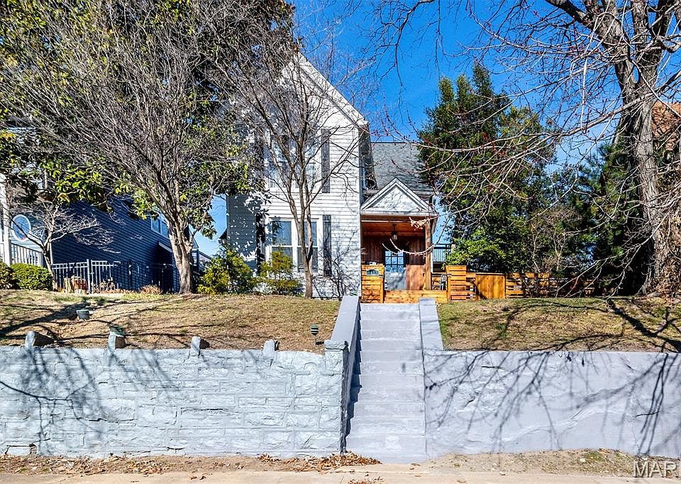 1st image of 6413 Lloyd Ave