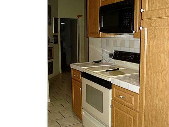4th image of 7530 NW 79th Ave #3S
