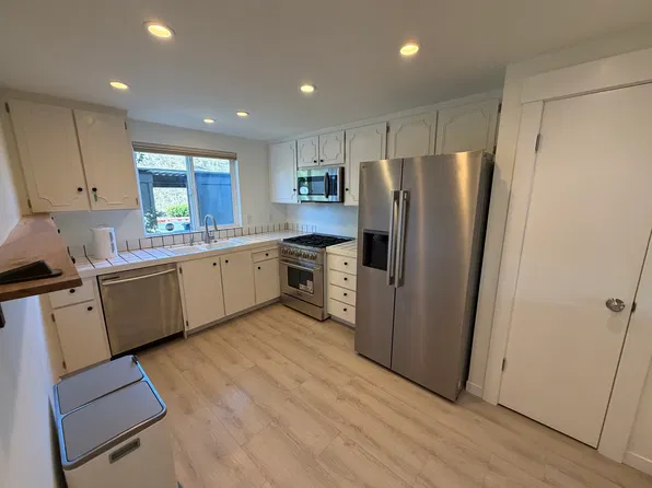 6 Park Crest Ct #2, Novato, CA 94947